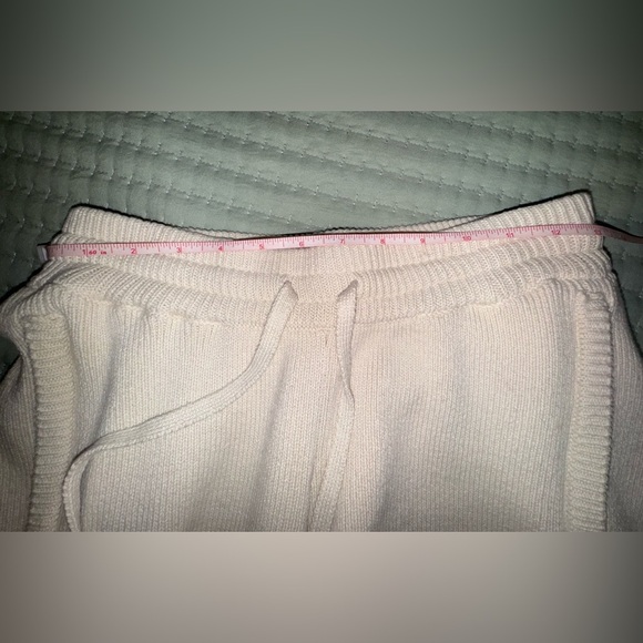 House of Harlow Cream Knit Pants. Size XS. Can fit Small IMO. NWT - Picture 9 of 15